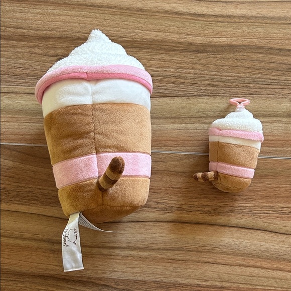 Mocha Latte Pusheen Plush and Keychain Set - Picture 2 of 2